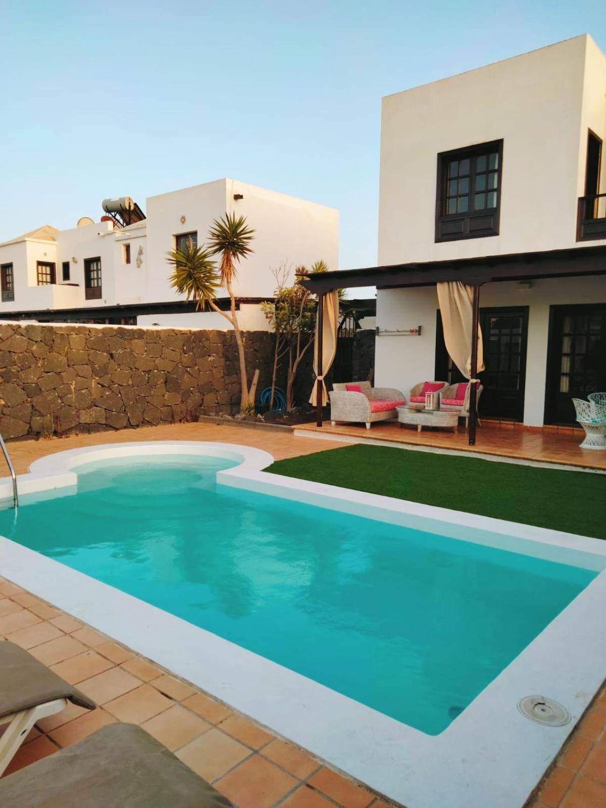 פלאיה בלנקה Lovely Villa Kiluka Heated Pool מראה חיצוני תמונה